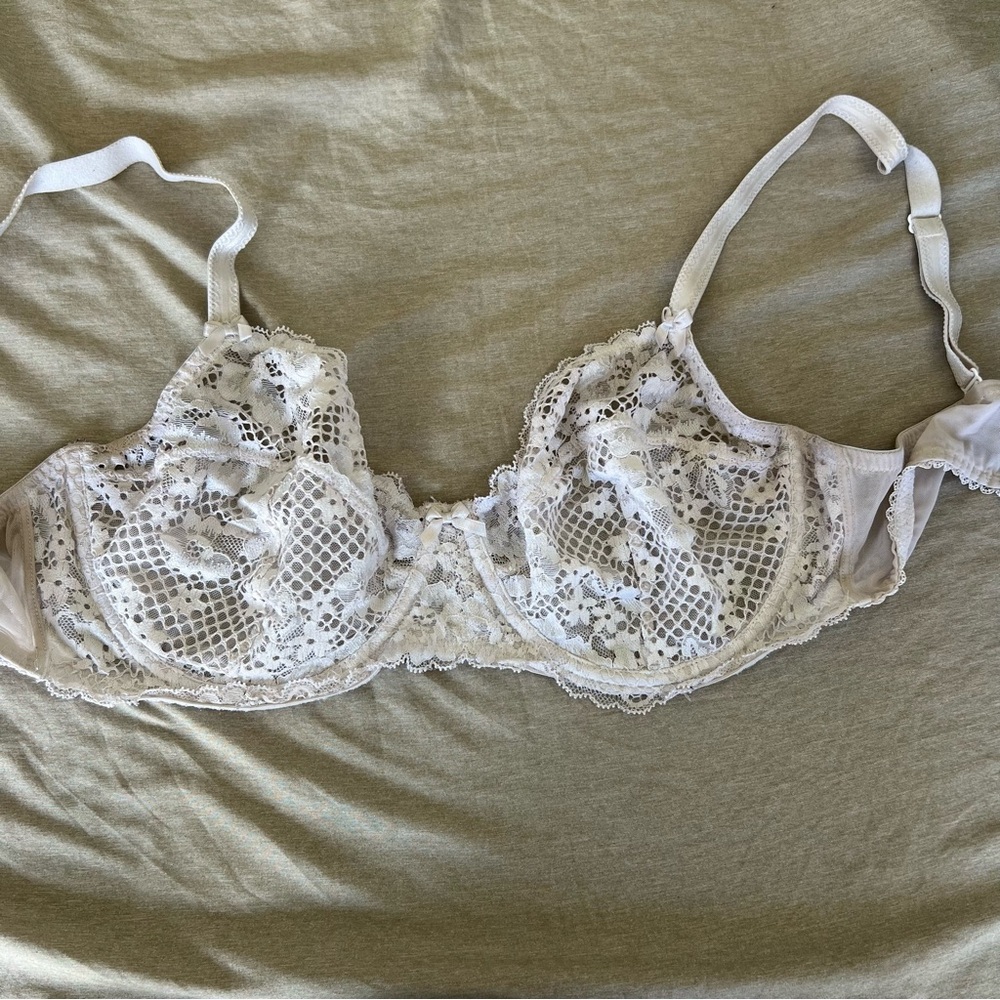 Adore Me -Lace Bra 38DD